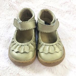 Livie and luca gold Ruche size 6